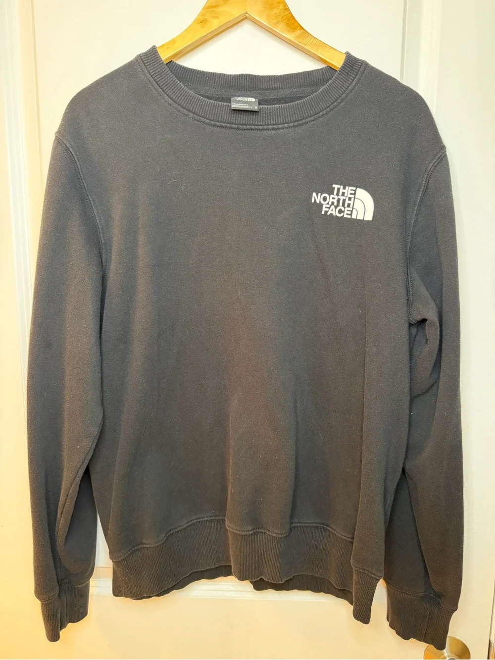 The North Face Men’s Black Crewneck Sweatshirt, size M